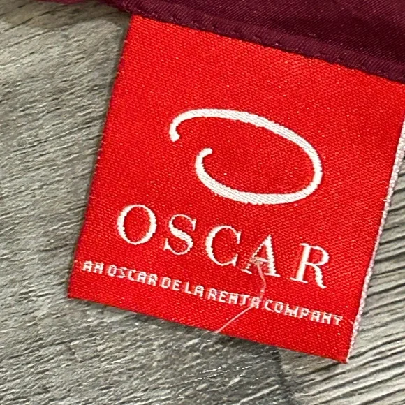 OSCAR Paisley Patterned Scarf - 100% Silk